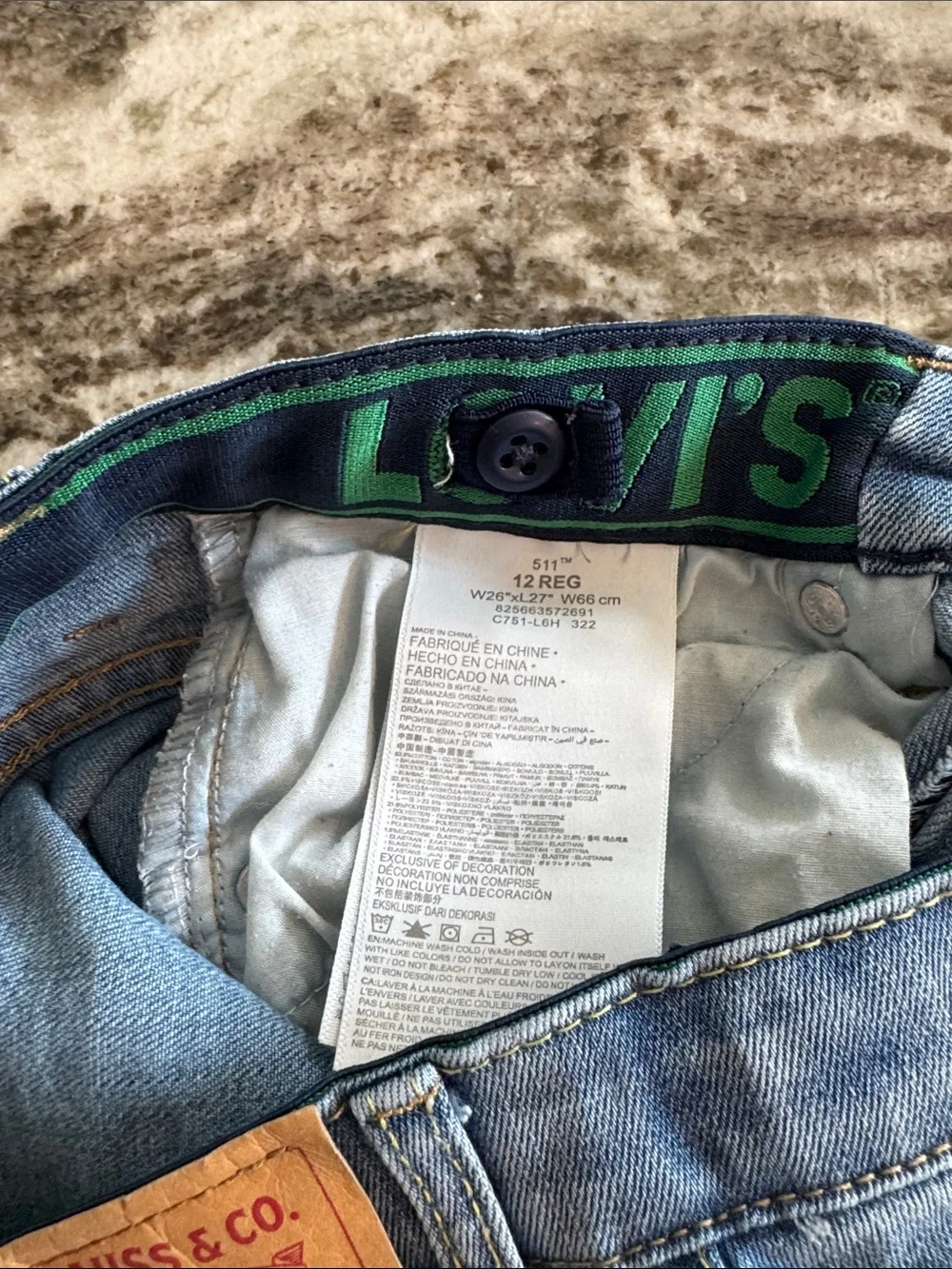 Lot of Youth Levi Jeans